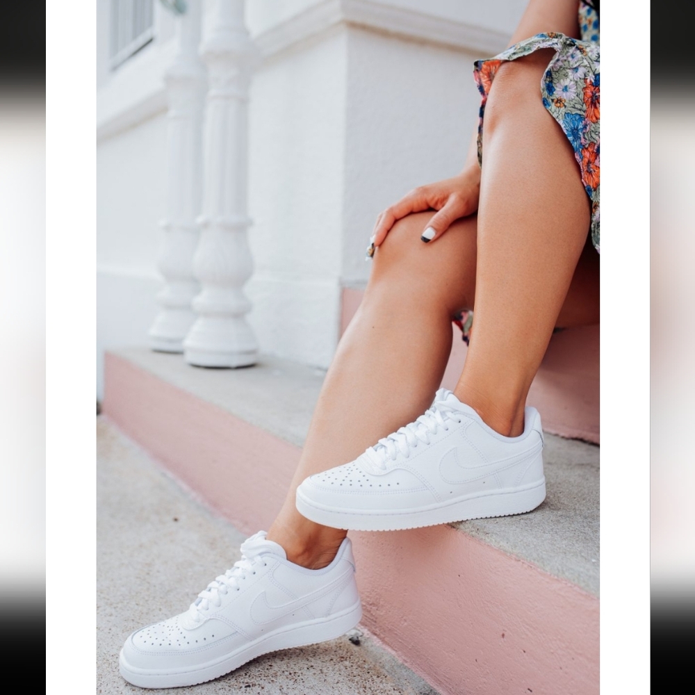 Nike Women's Court Vision Low